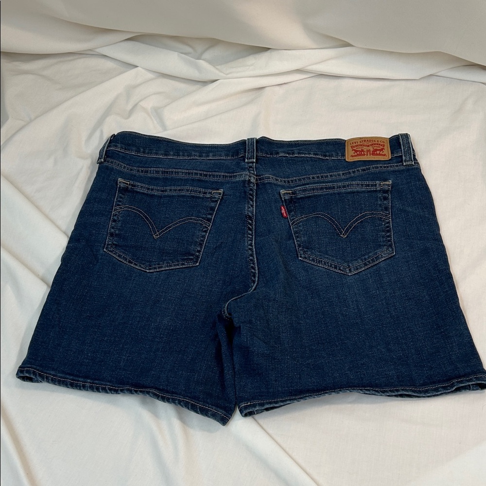 Levi's Dark Blue Denim Jean Shorts Size 31 - Picture 2 of 8